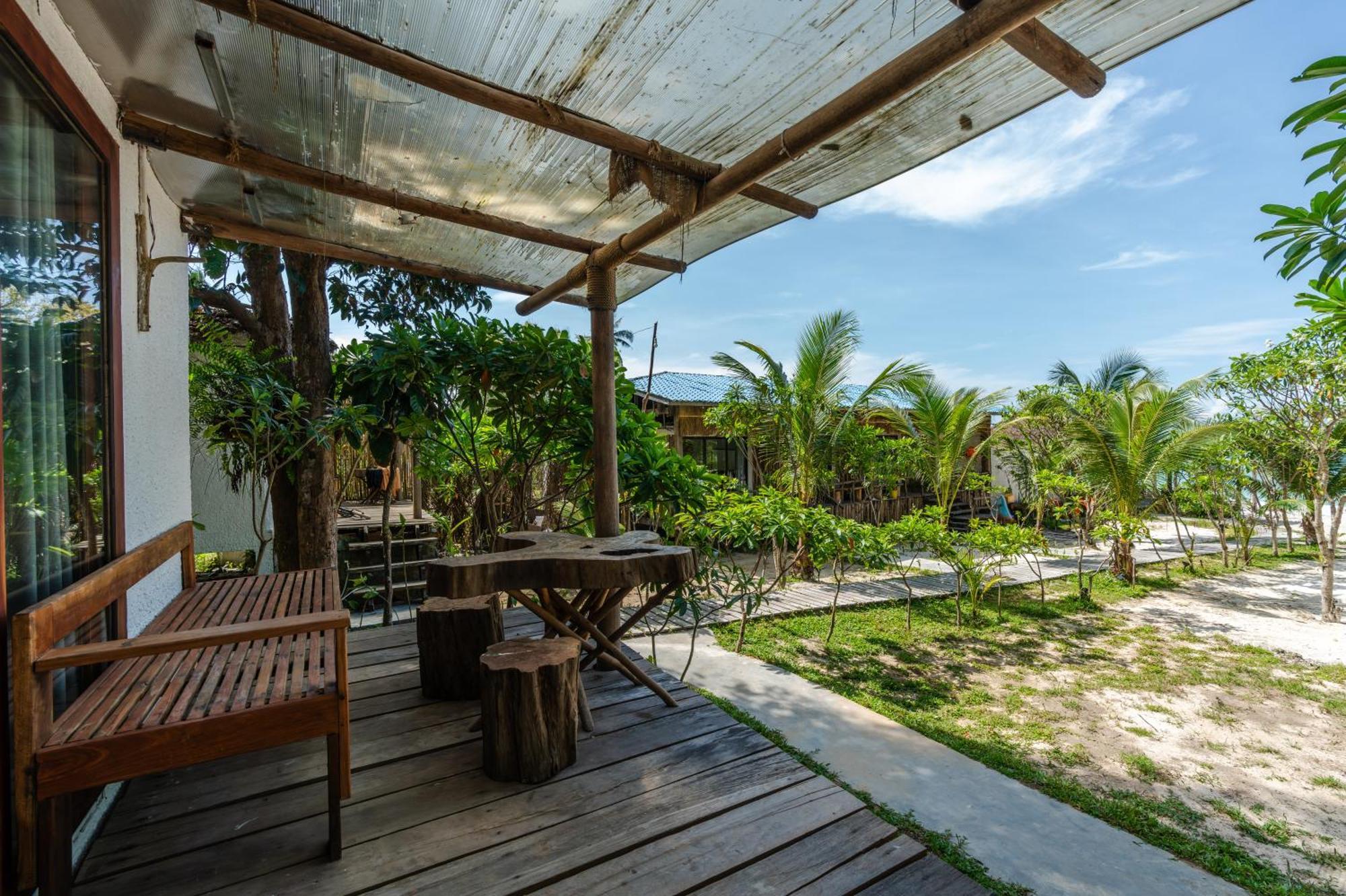 Long Beach Resort Koh Rong Sok San Village Exteriör bild